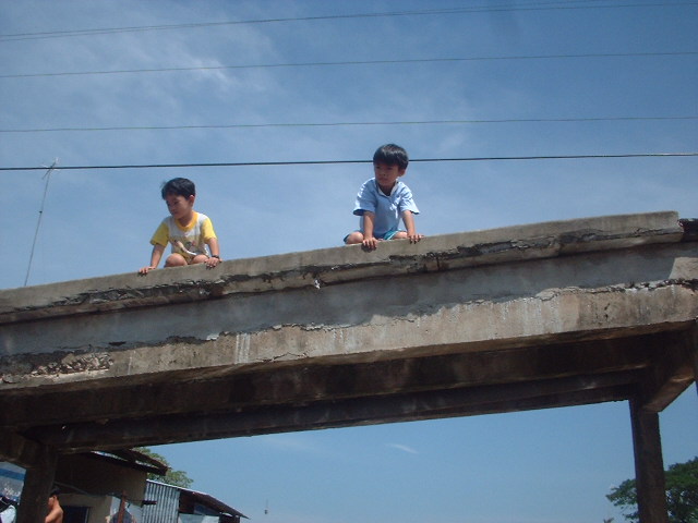 children on the bridge